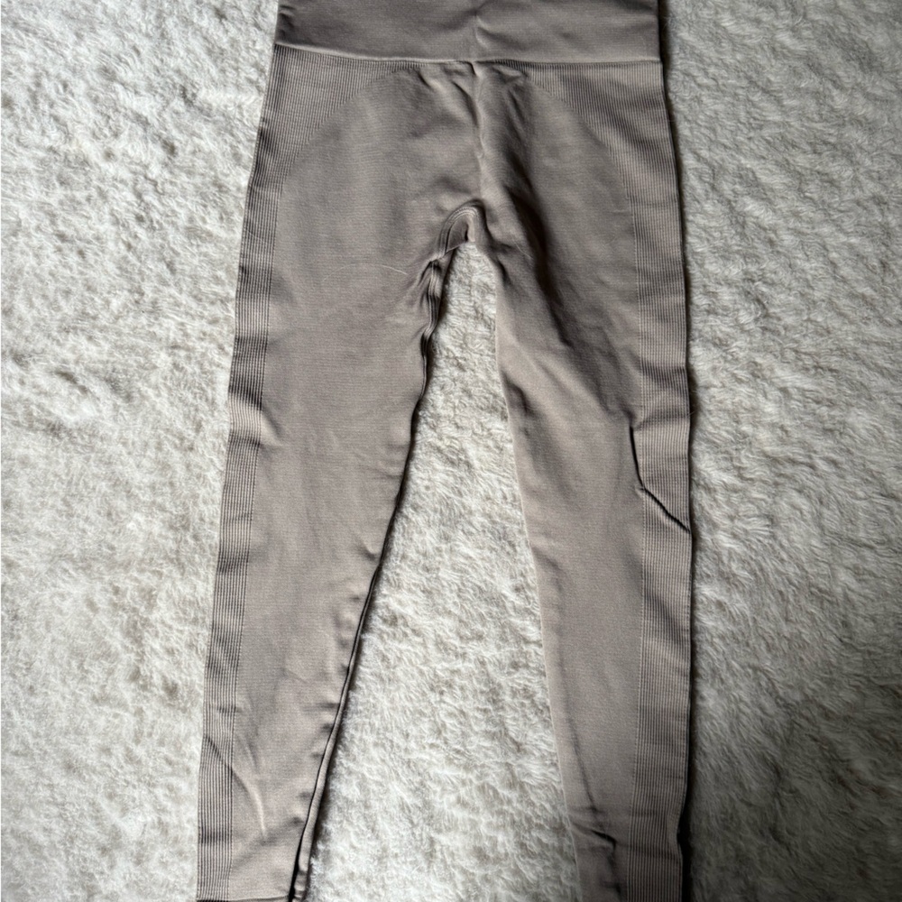 Matching Set - Set Active - Picture 4 of 5